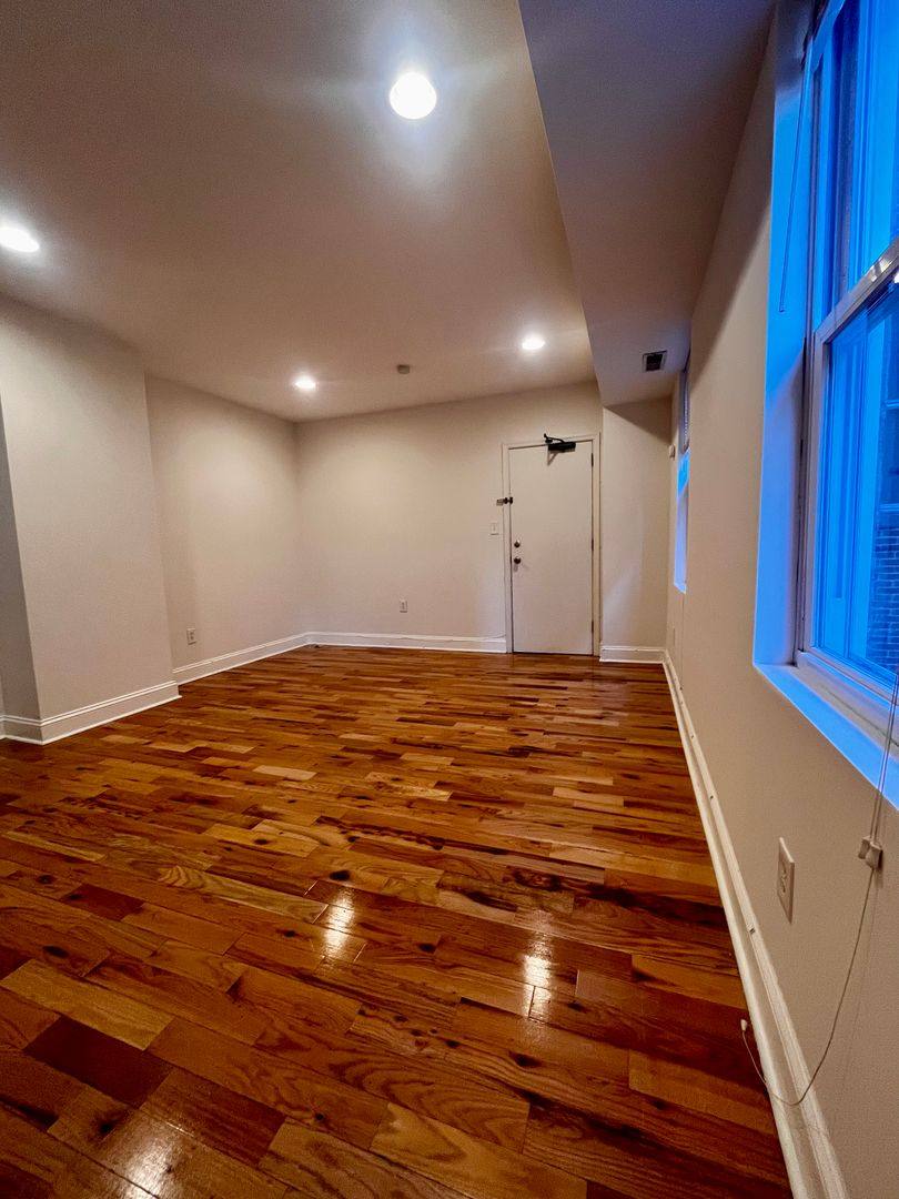 Apartment for rent at 960 N 5th St, Philadelphia, PA 19123