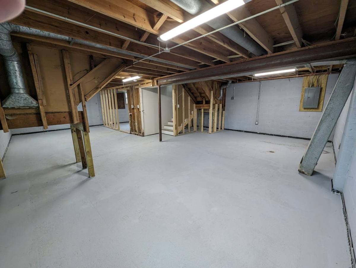 House for rent at 5423 Tulip Ave, Portage, IN 46368