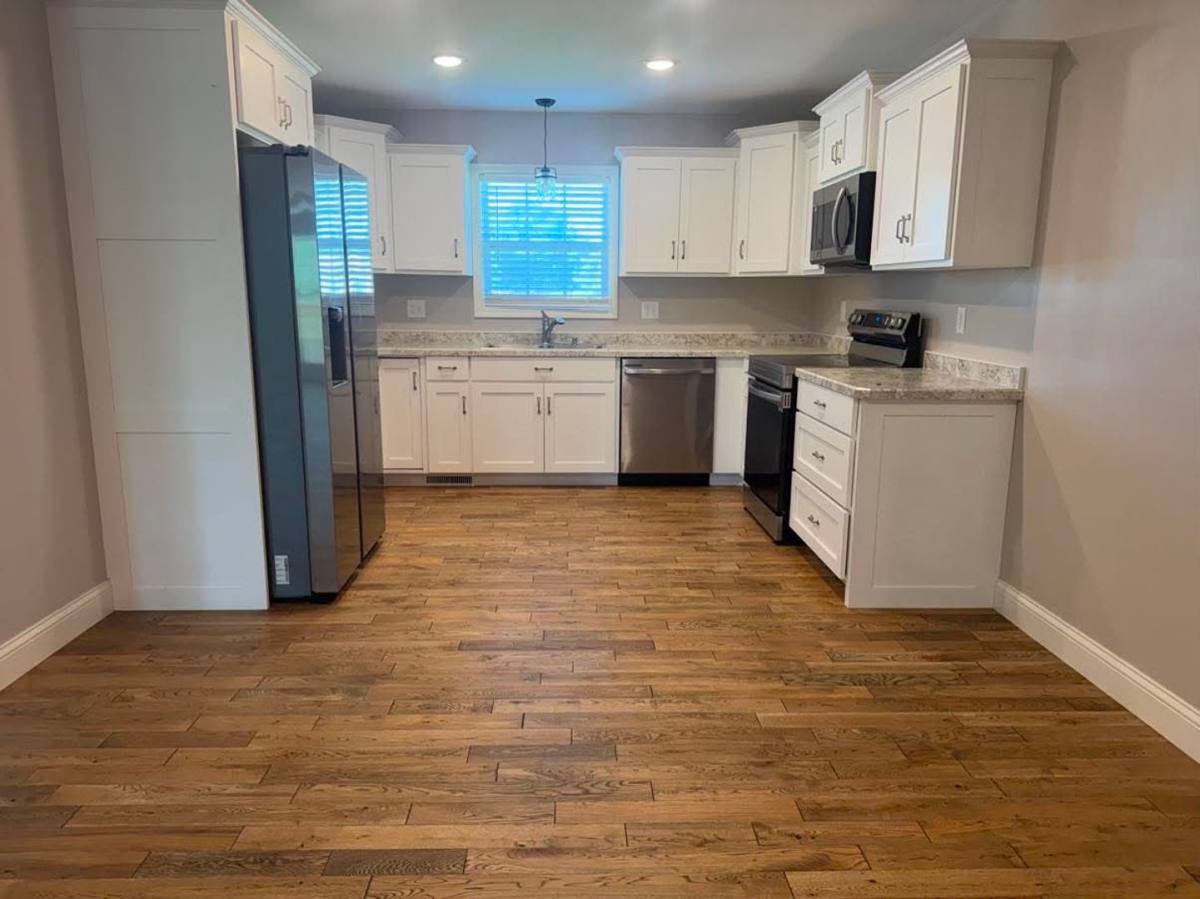 Apartment for rent at 424 426 E Deerwood Dr, Jackson, MO 63755