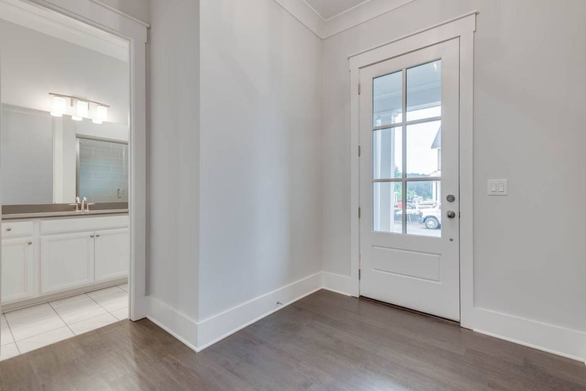 House for rent at 235 Evelyn Dr, Alpharetta, GA 30004