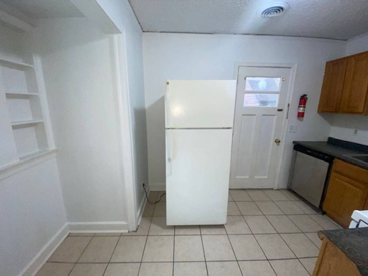 House for rent at 823 S Kilbourne Rd, Columbia, SC 29205