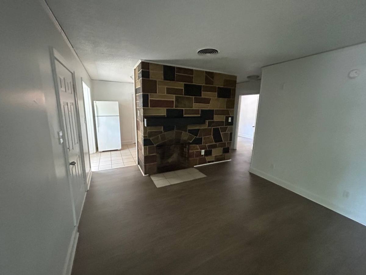 House for rent at 823 S Kilbourne Rd, Columbia, SC 29205