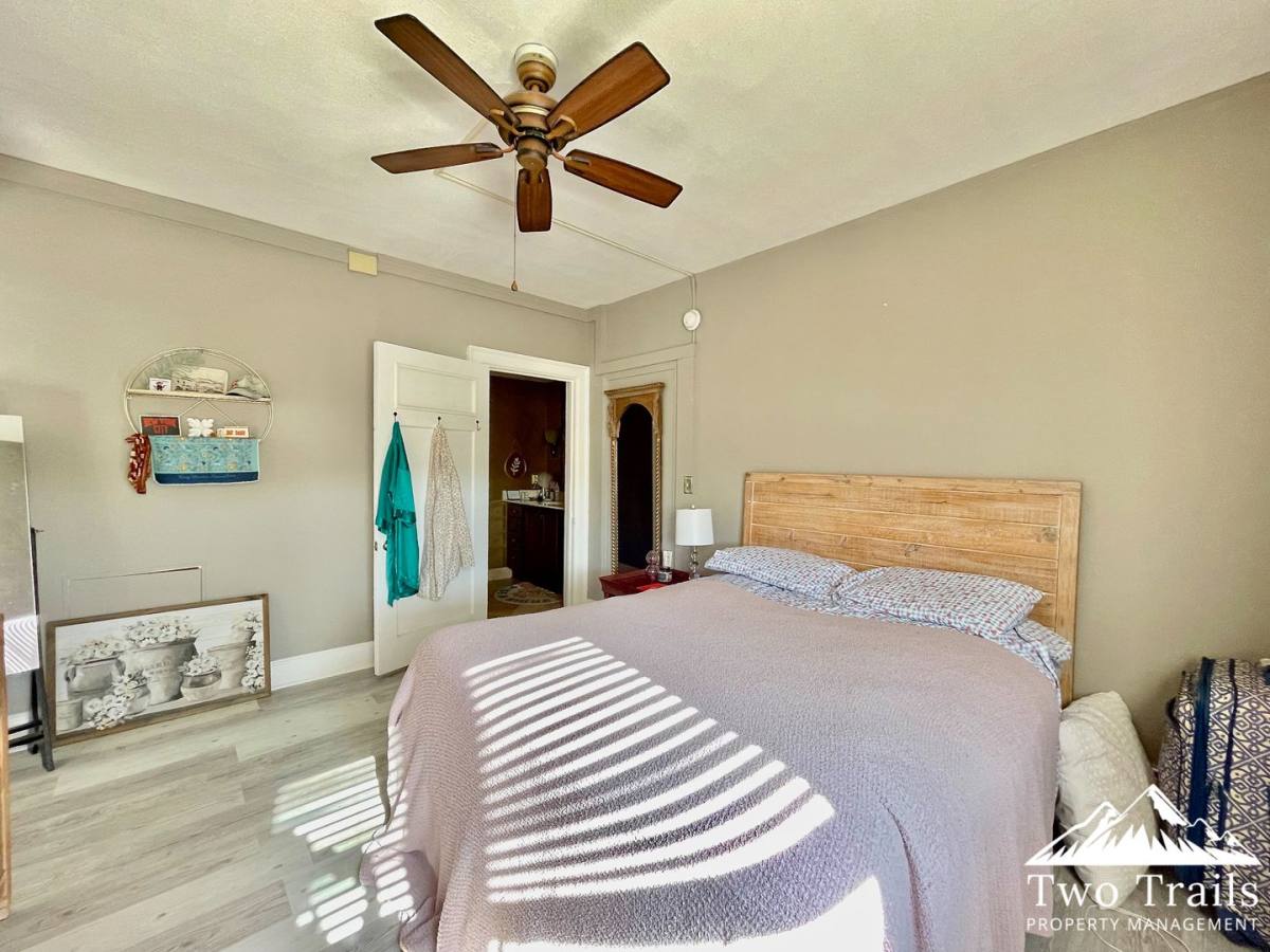 Condo for rent at 538 N Main St, Hendersonville, NC 28792