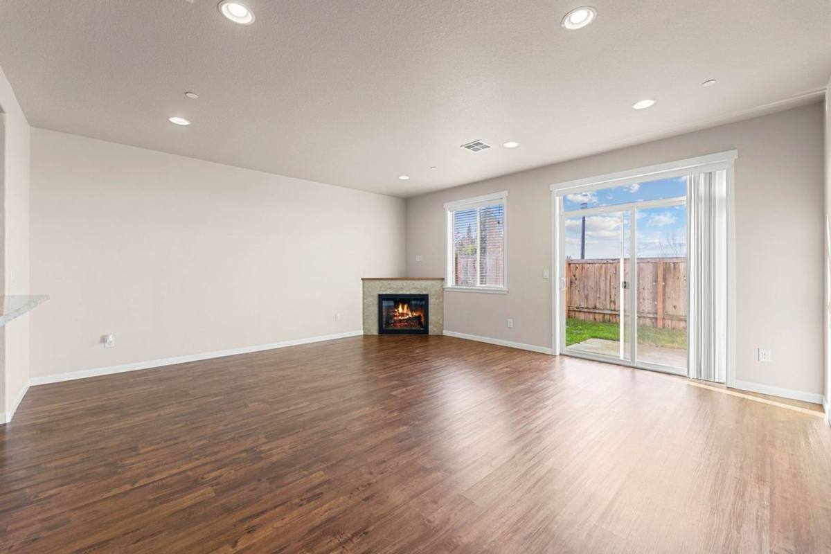 Townhouse for rent at 209 N 33rd Court, Ridgefield, WA 98642