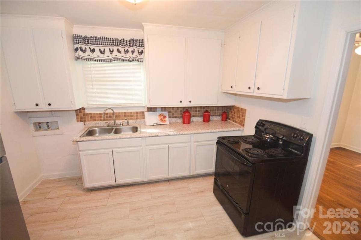 House for rent at 2143 Finchley Dr, Charlotte, NC 28215