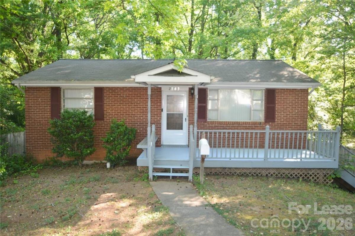 House for rent at 2143 Finchley Dr, Charlotte, NC 28215
