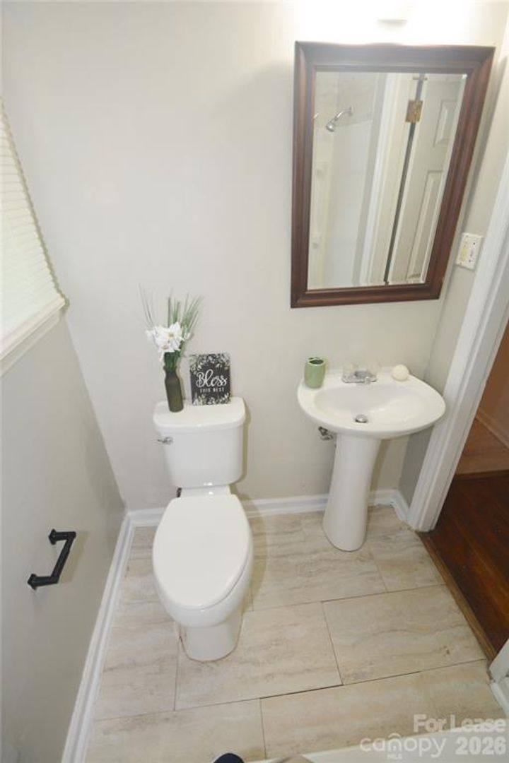 House for rent at 2143 Finchley Dr, Charlotte, NC 28215