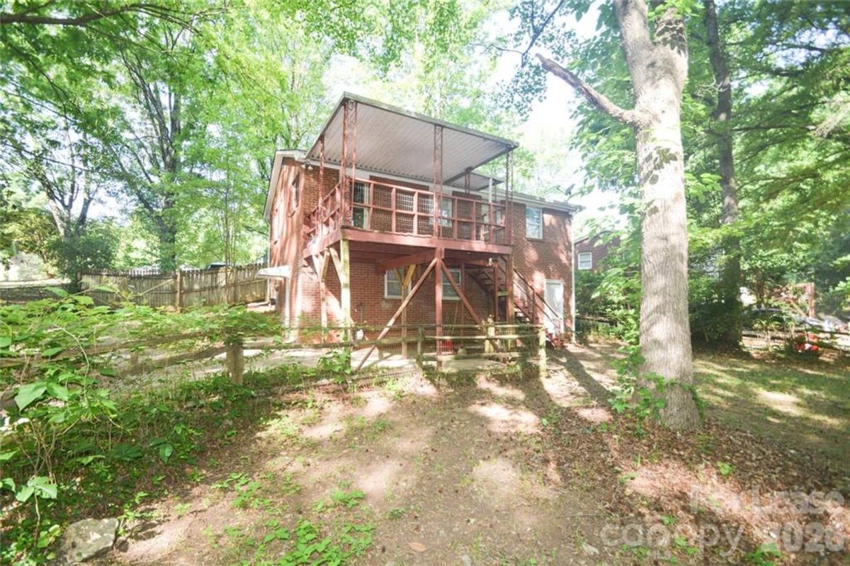 House for rent at 2143 Finchley Dr, Charlotte, NC 28215