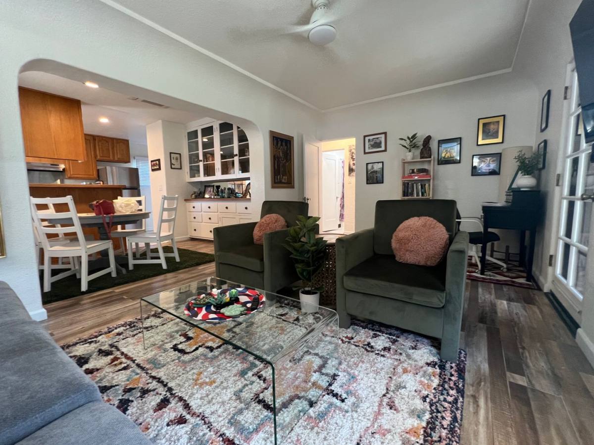 Apartment for rent at 4921 La Roda Ave, Los Angeles, CA 90041