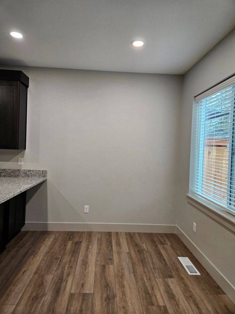 Apartment for rent at 6953-6955 Talloc Ave SE, Salem, OR 97306