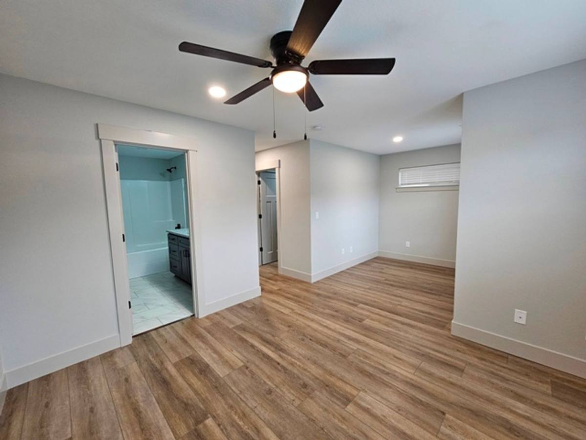 Apartment for rent at 6953-6955 Talloc Ave SE, Salem, OR 97306