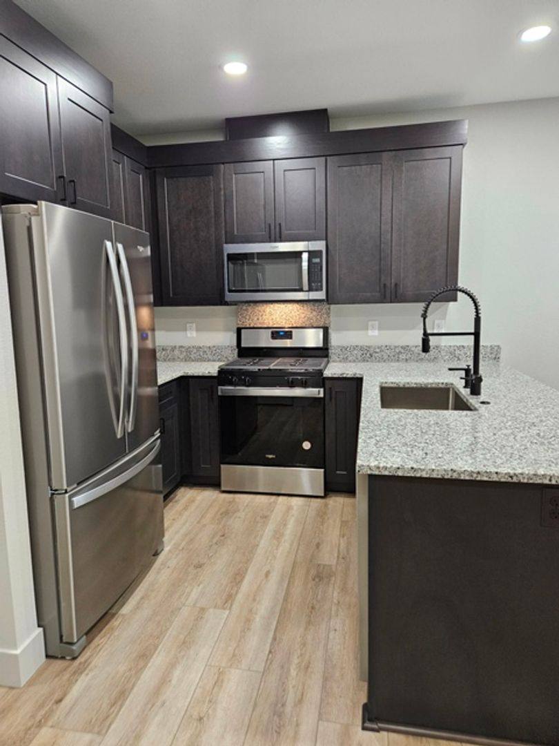 Apartment for rent at 6953-6955 Talloc Ave SE, Salem, OR 97306