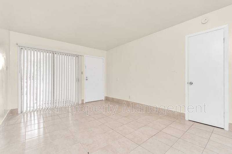 Apartment for rent at 4742 Yale St, Houston, TX 77018