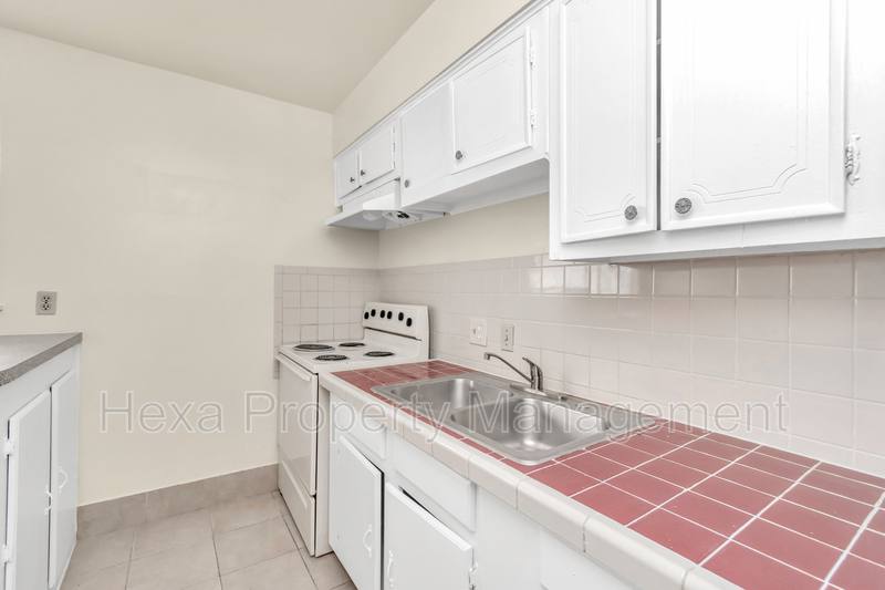 Apartment for rent at 4742 Yale St, Houston, TX 77018