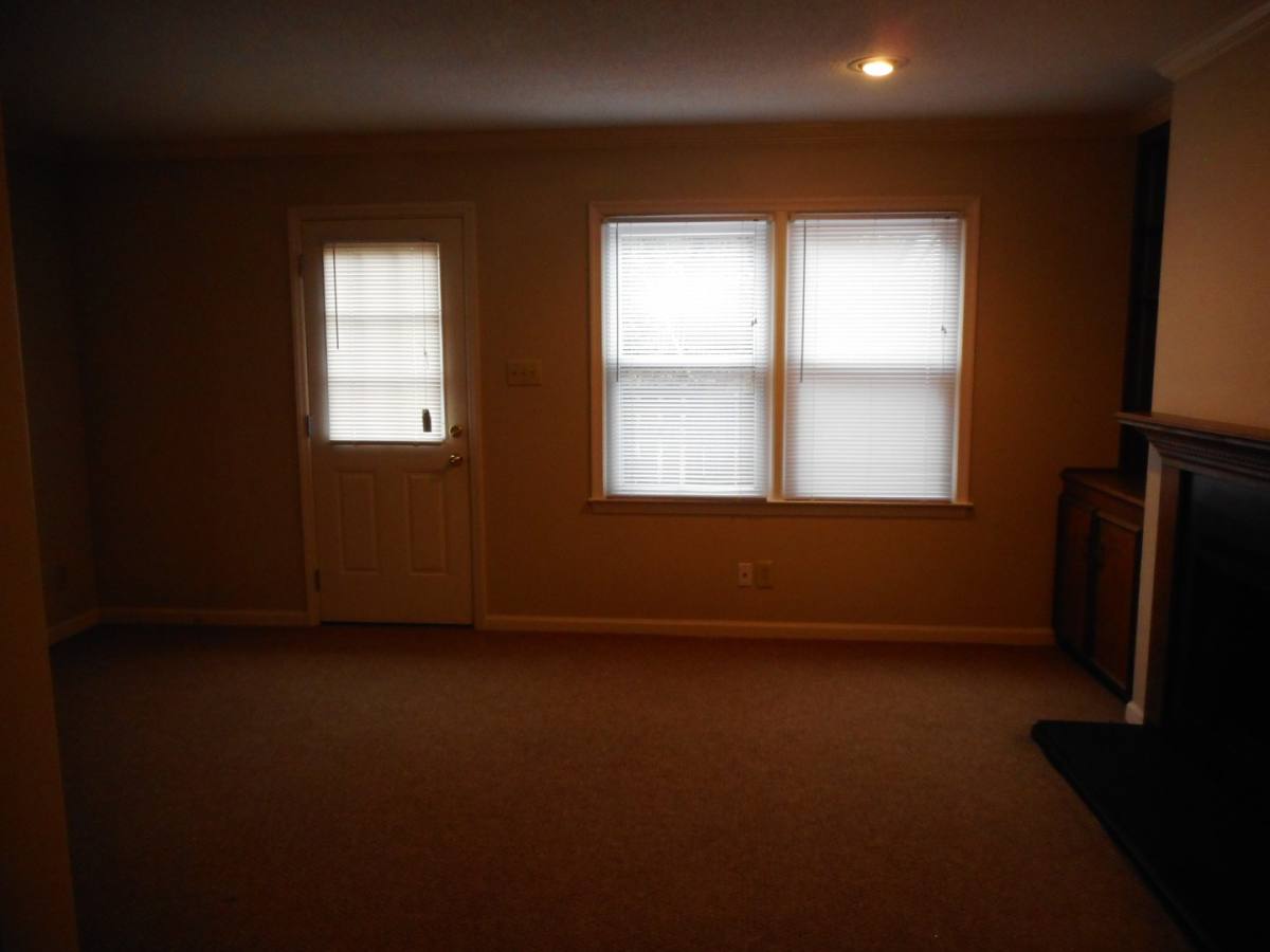 Townhouse for rent at 515 Spring Garden St, Greensboro, NC 27401