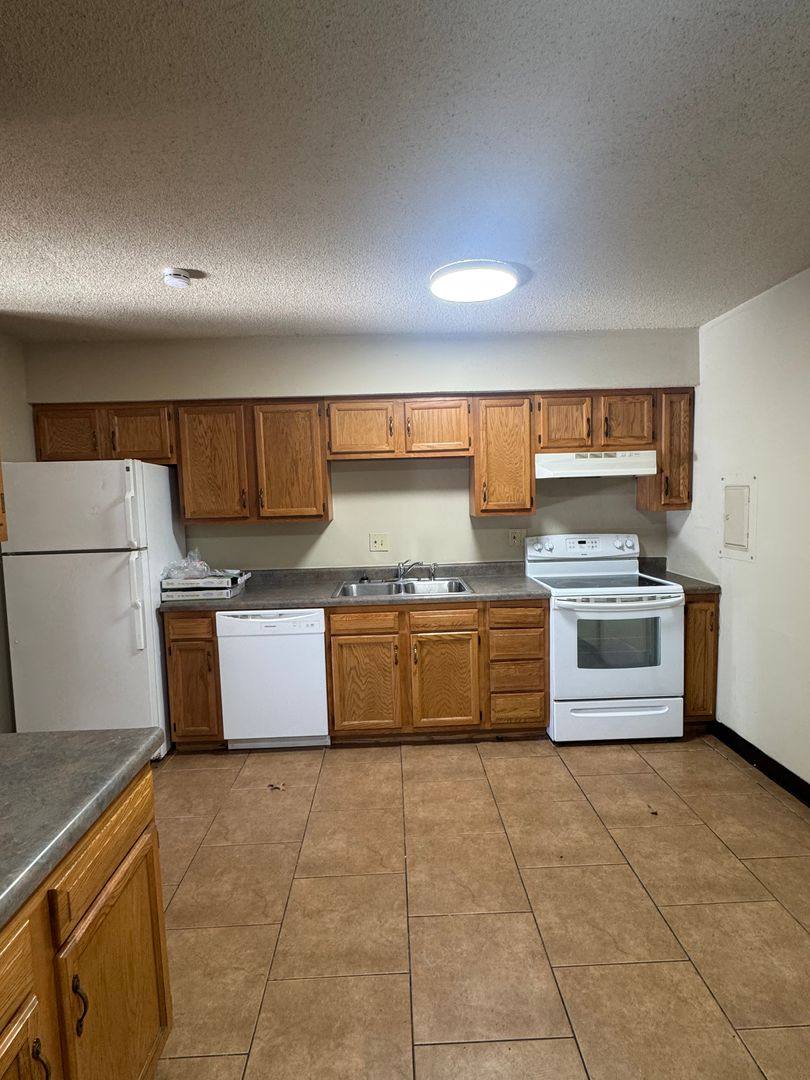 Apartment for rent at 4521-4533 W Bellview, Columbia, MO 65203