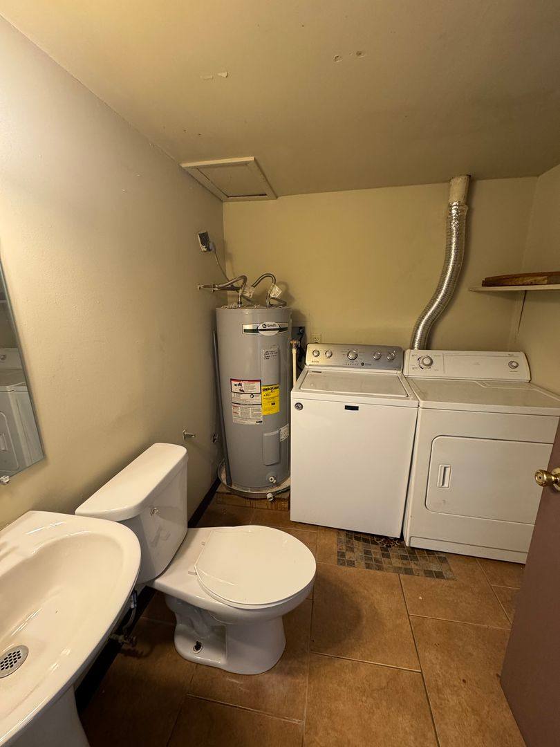Apartment for rent at 4521-4533 W Bellview, Columbia, MO 65203