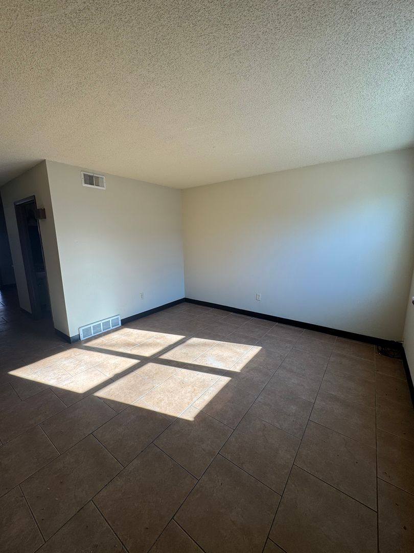 Apartment for rent at 4521-4533 W Bellview, Columbia, MO 65203