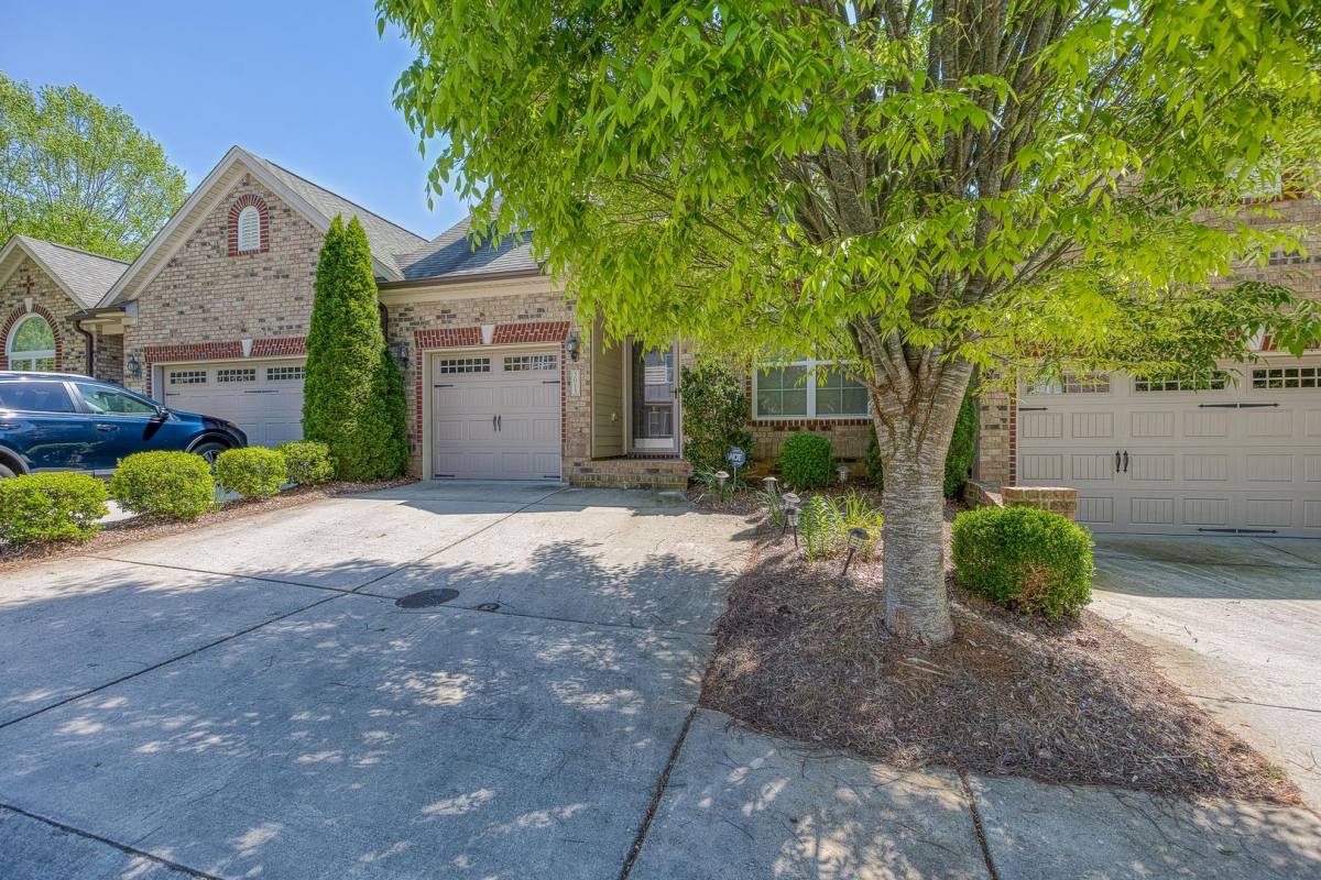 Townhouse for rent at 5015 Wyngate Village Dr, Winston Salem, NC 27103