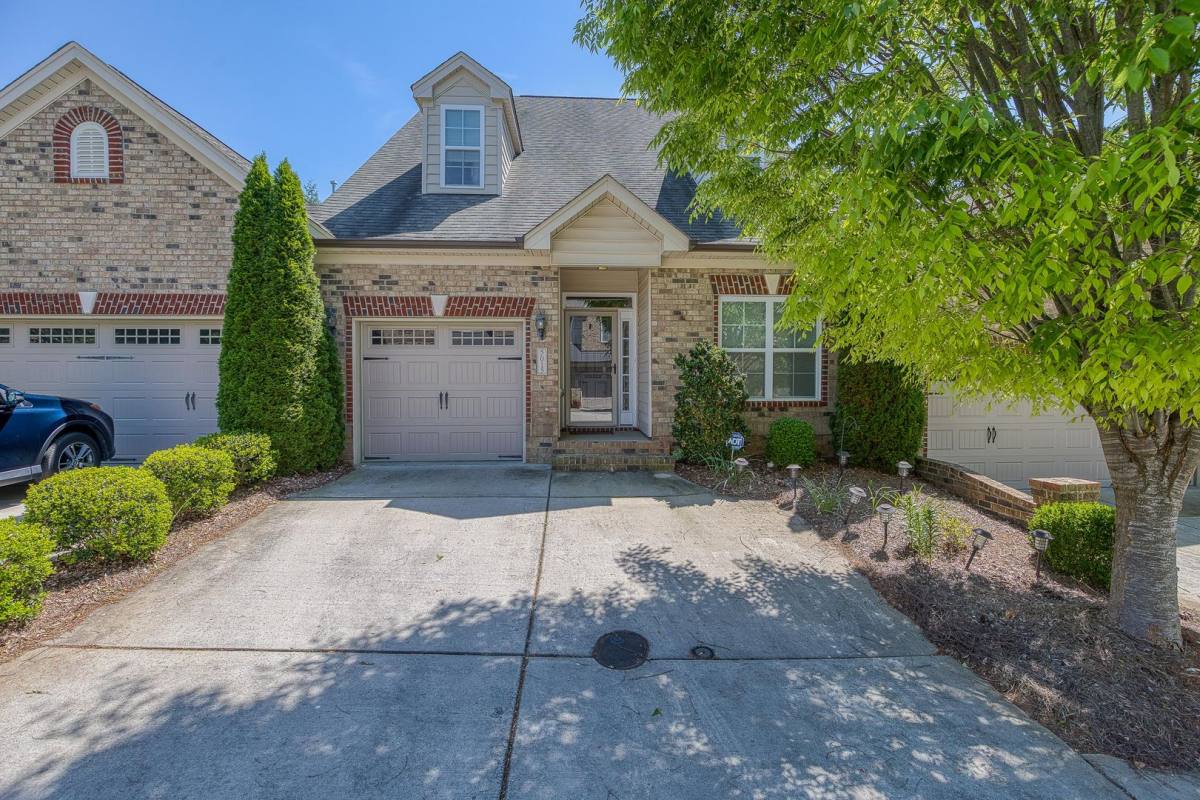 Townhouse for rent at 5015 Wyngate Village Dr, Winston Salem, NC 27103