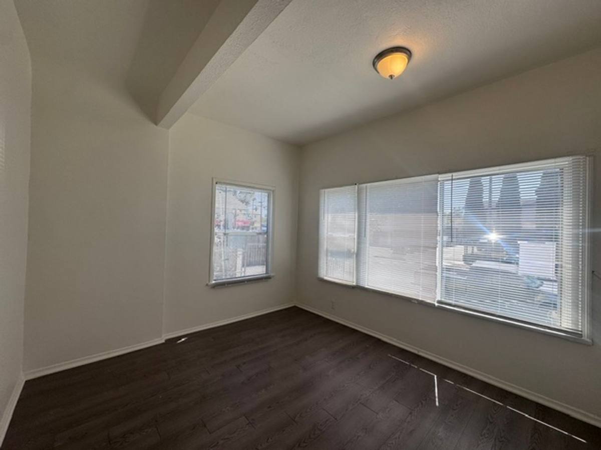 Apartment for rent at 1022-1028 Martin Luther King Jr Ave, Long Beach, CA 90813