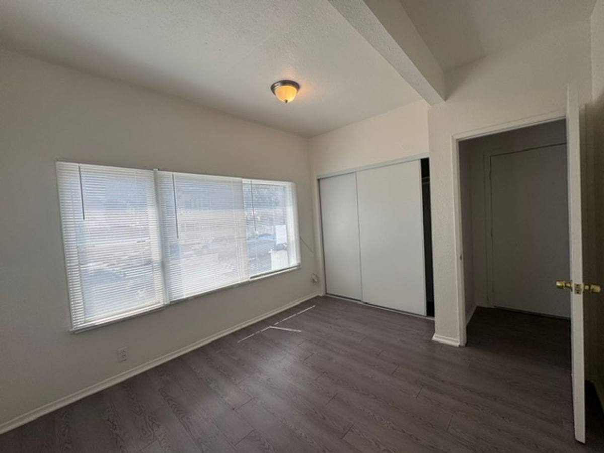 Apartment for rent at 1022-1028 Martin Luther King Jr Ave, Long Beach, CA 90813