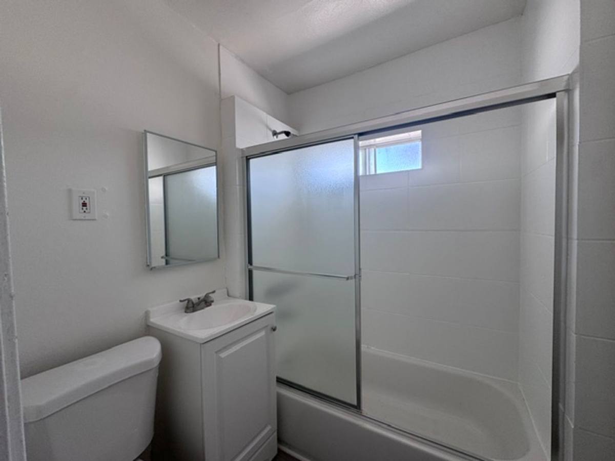 Apartment for rent at 1022-1028 Martin Luther King Jr Ave, Long Beach, CA 90813