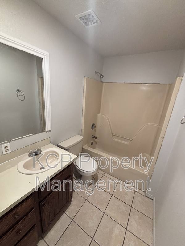 Apartment for rent at 336 W Dogwood #3, Greenwood, AR 72936
