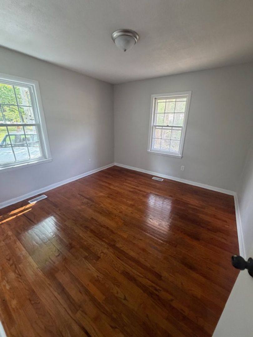 House for rent at 3462 Dobbs Farm Rd, Kinston, NC 28504