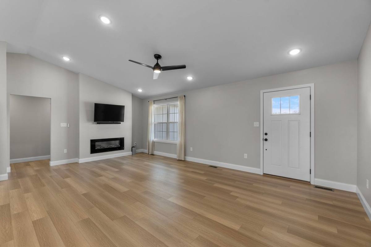 House for rent at 524 Old Poplar Rd, Jackson, MO 63755