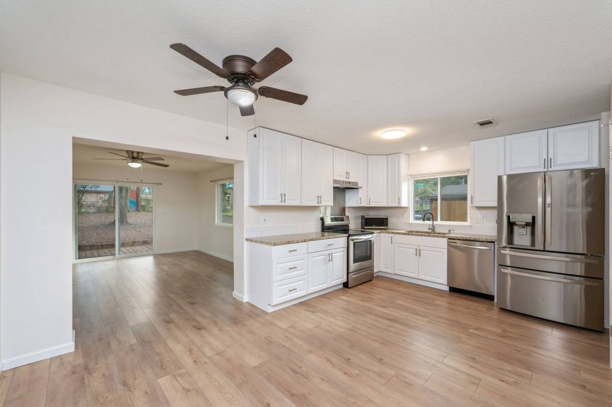 House for rent at 211 20th St, Niceville, FL 32578
