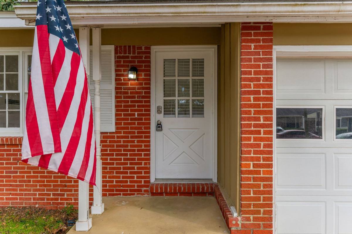 House for rent at 211 20th St, Niceville, FL 32578
