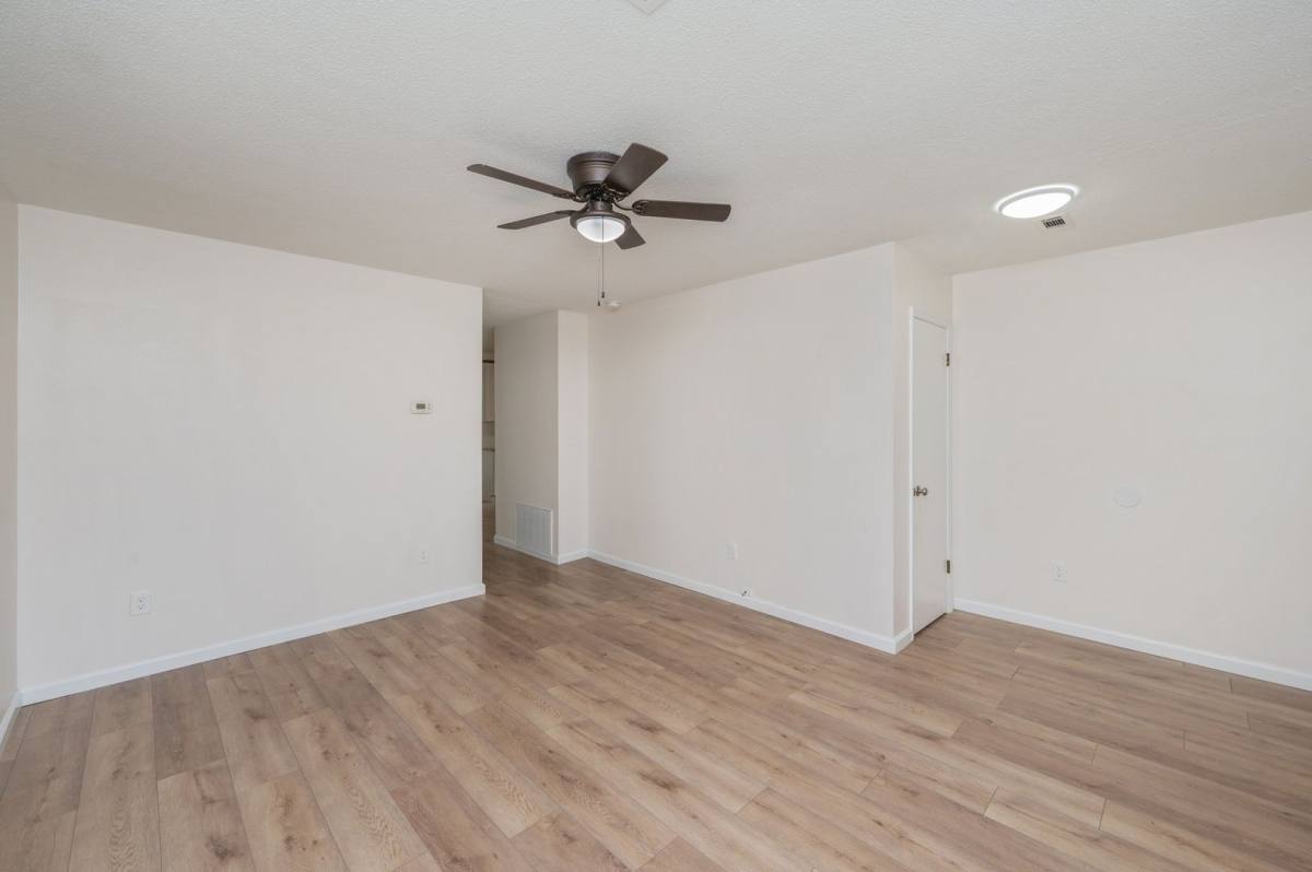 House for rent at 211 20th St, Niceville, FL 32578