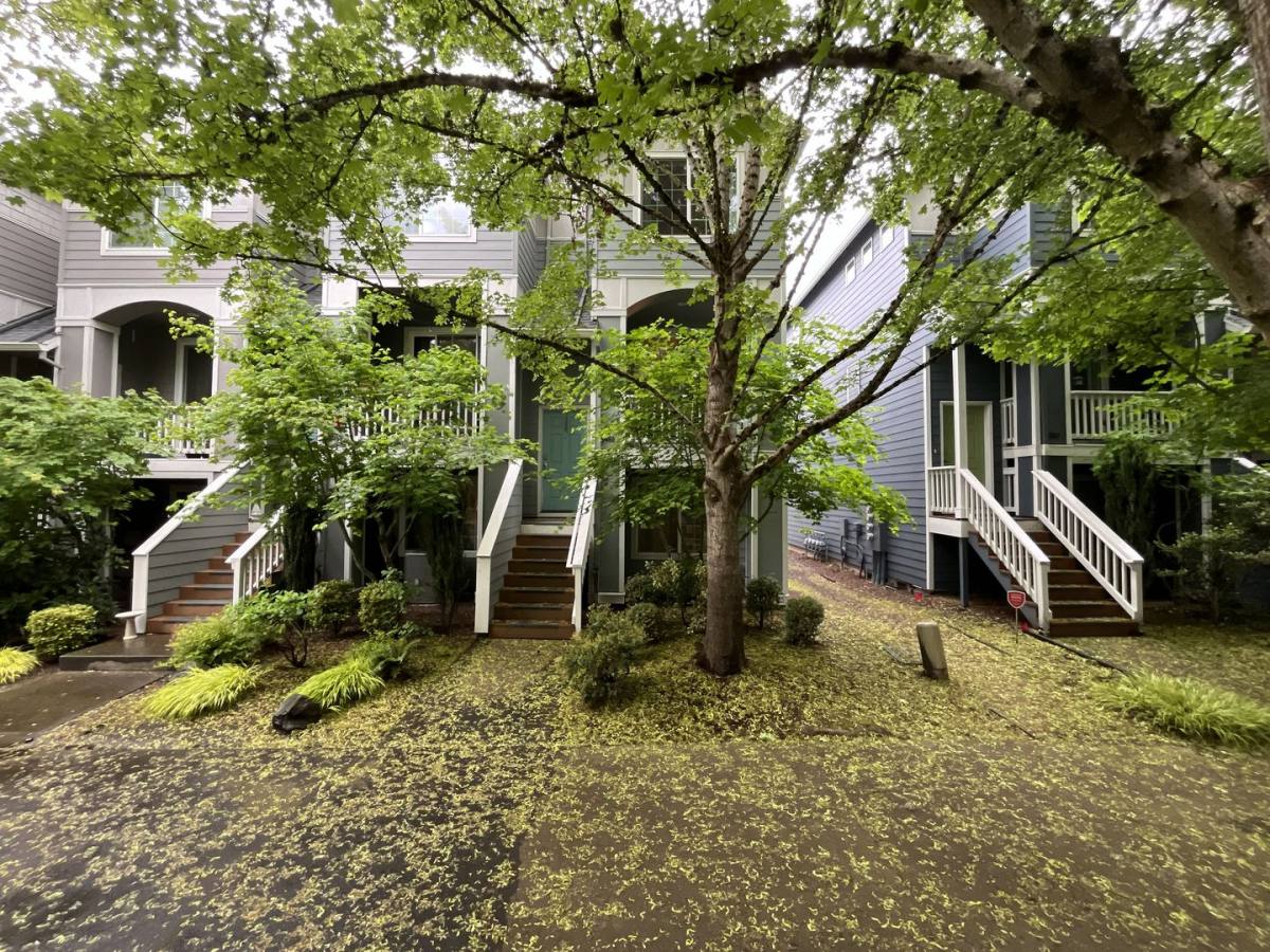 Townhouse for rent at 17460 SW November Court, Beaverton, OR 97003