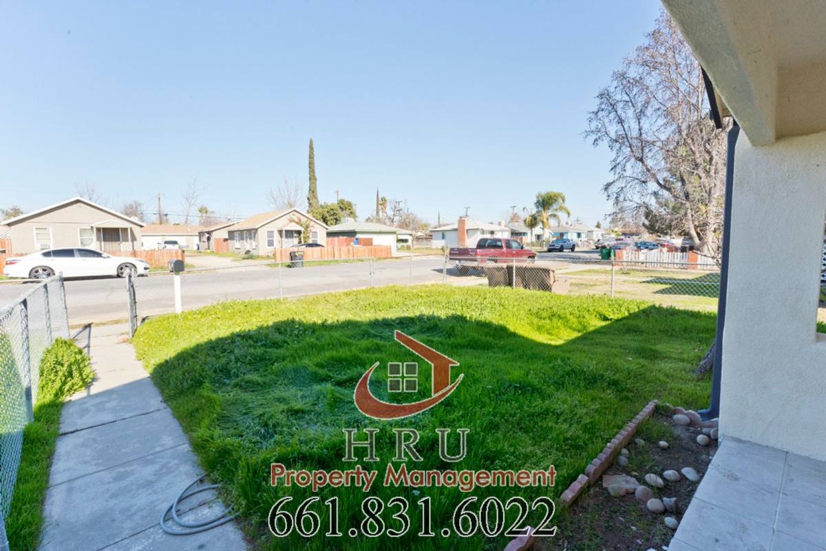 Apartment for rent at 419 & 417 Washington Ave, Bakersfield, CA 93308