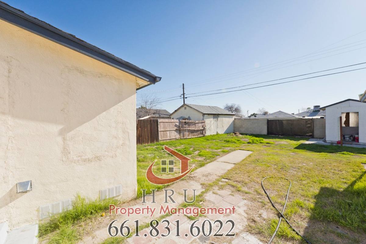 Apartment for rent at 419 & 417 Washington Ave, Bakersfield, CA 93308