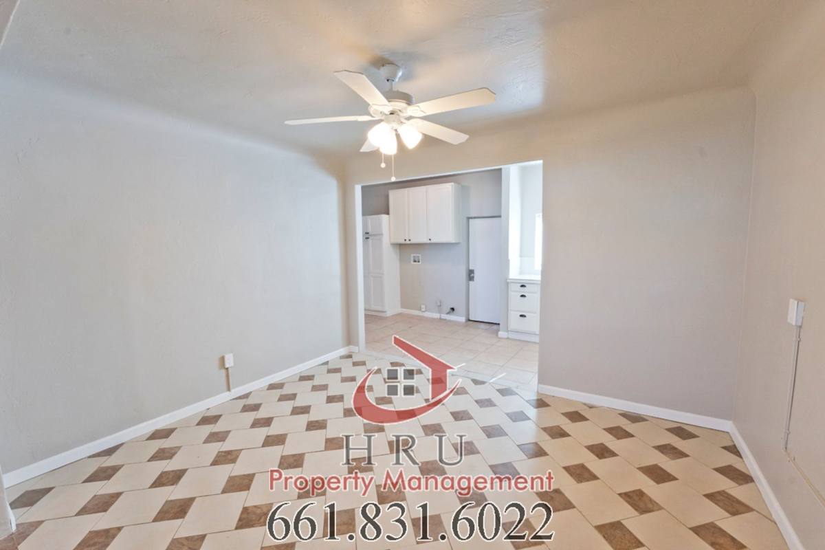 Apartment for rent at 419 & 417 Washington Ave, Bakersfield, CA 93308