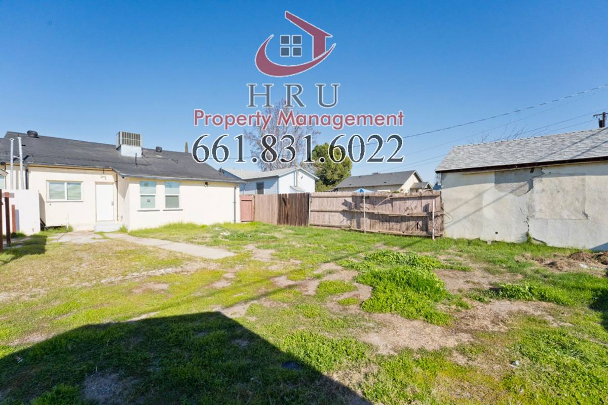 Apartment for rent at 419 & 417 Washington Ave, Bakersfield, CA 93308