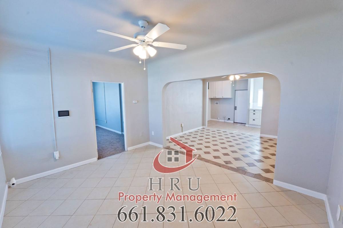 Apartment for rent at 419 & 417 Washington Ave, Bakersfield, CA 93308
