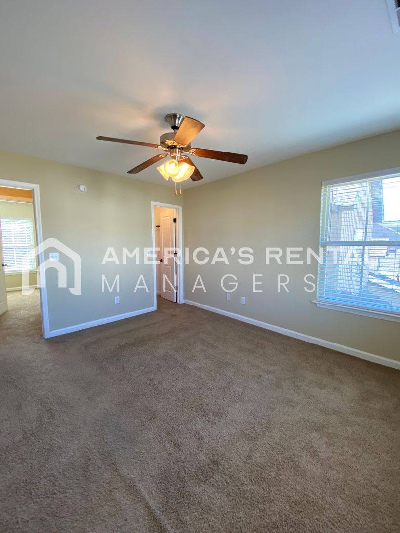Townhouse for rent at 133 The Heights Dr, Calera, AL 35040