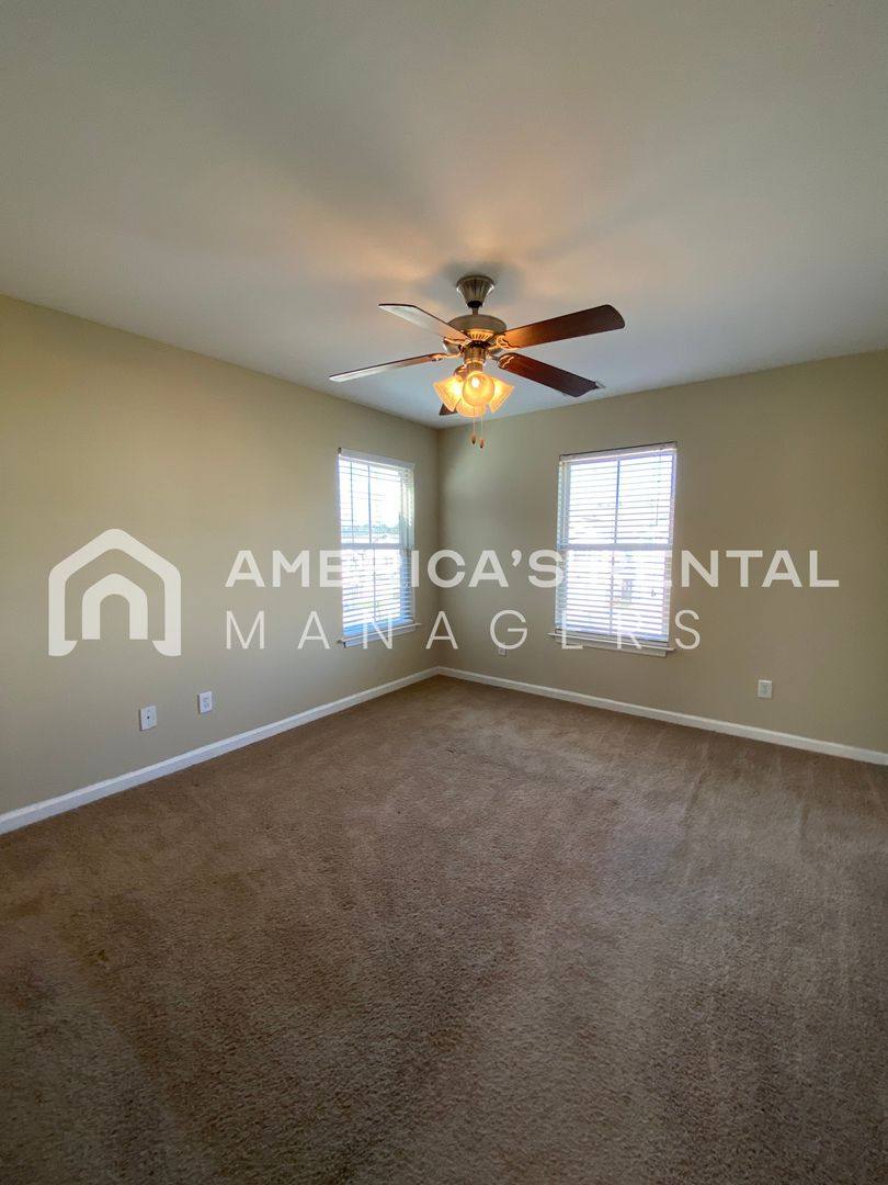 Townhouse for rent at 133 The Heights Dr, Calera, AL 35040