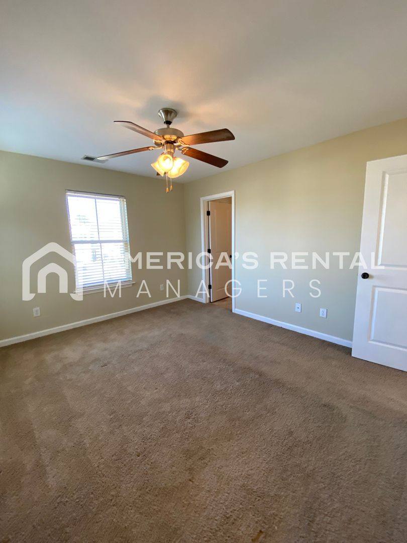 Townhouse for rent at 133 The Heights Dr, Calera, AL 35040