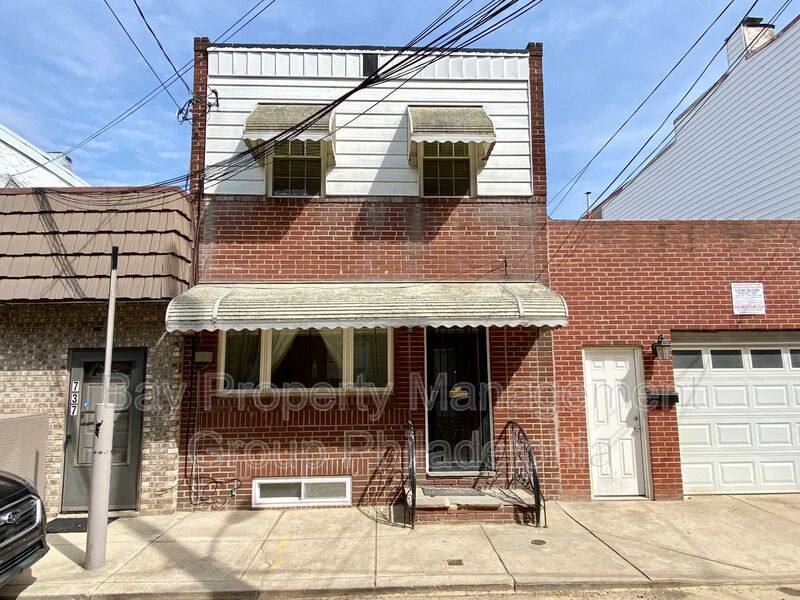 Townhouse for rent at 735 Manton St, Philadelphia, PA 19147