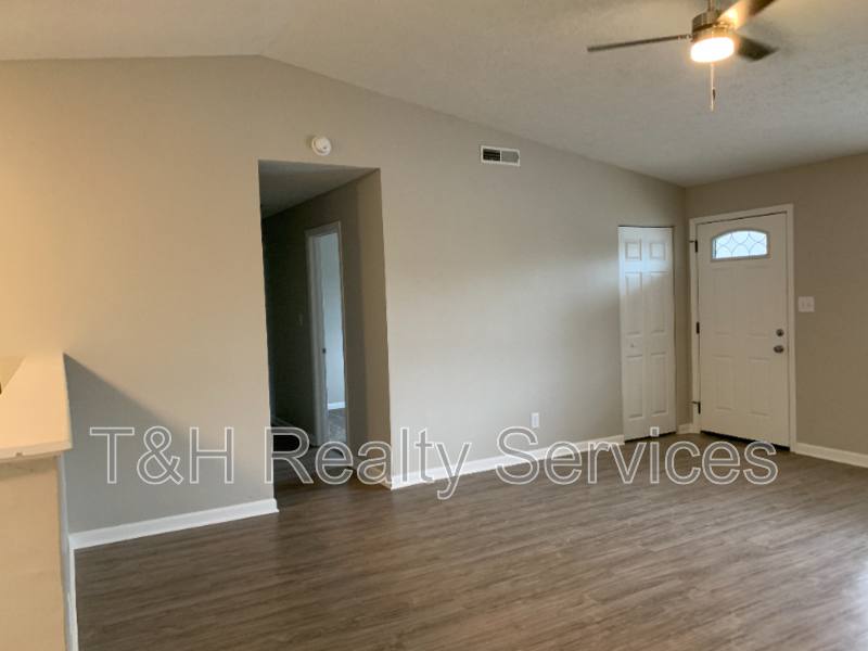 House for rent at 8705 Zephyr Dr, Indianapolis, IN 46217