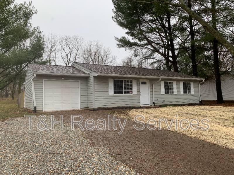 House for rent at 8705 Zephyr Dr, Indianapolis, IN 46217