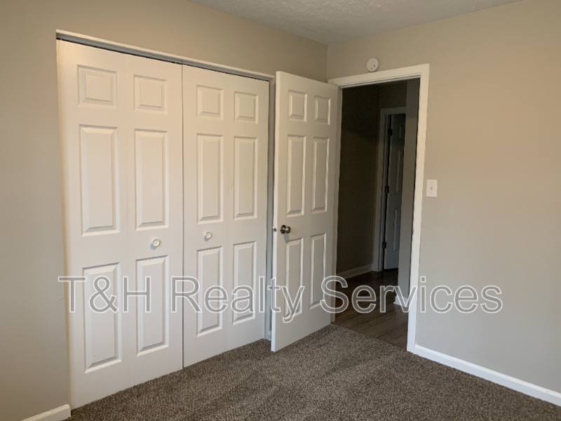 House for rent at 8705 Zephyr Dr, Indianapolis, IN 46217