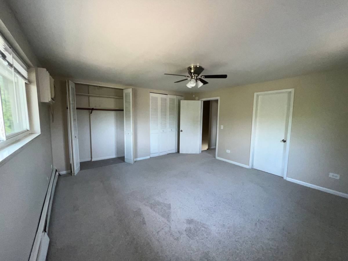 Apartment for rent at 317 & 320 N Harvard Ave, Villa Park, IL 60181