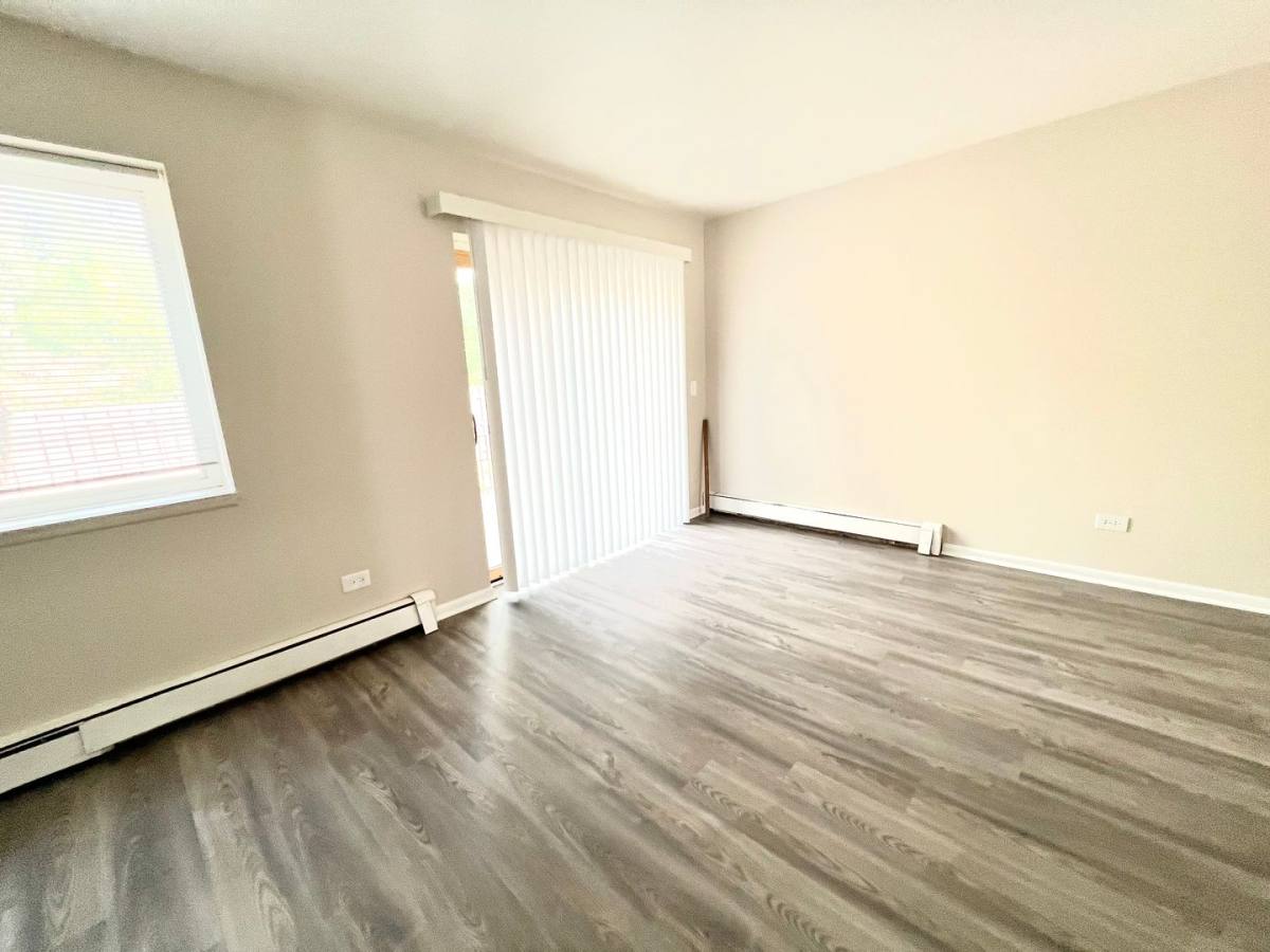 Apartment for rent at 317 & 320 N Harvard Ave, Villa Park, IL 60181