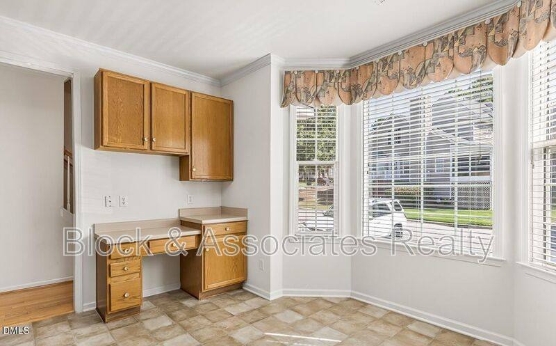 Townhouse for rent at 304 Nottinghill Walk, Apex, NC 27502