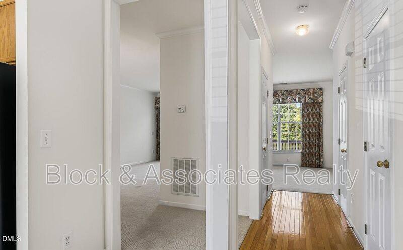 Townhouse for rent at 304 Nottinghill Walk, Apex, NC 27502